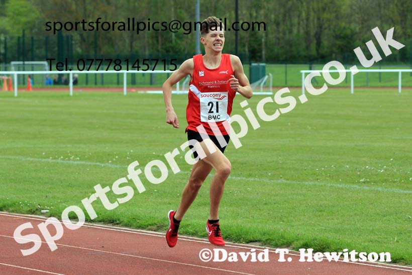 BMC 800 metres, Monday, May 9th, BMC Chester le Street, County Durham. Photo: David T. Hewitson/Sports for All Pics